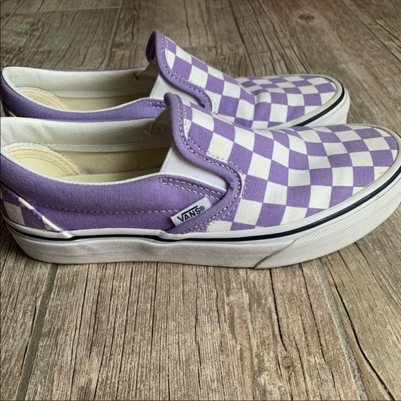 Shoes - Picture 2 of 3